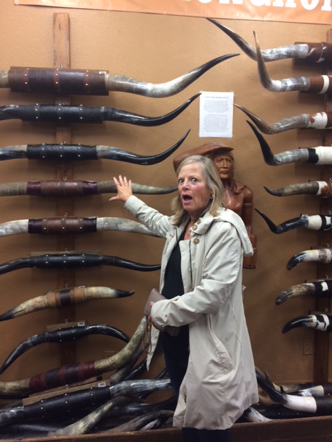 texas-joan-and-horns